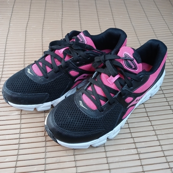 Saucony "Vortex" women's red black athletic shoe sz EU 38, US 7.5, US Youth 6. 3 - Picture 2 of 9